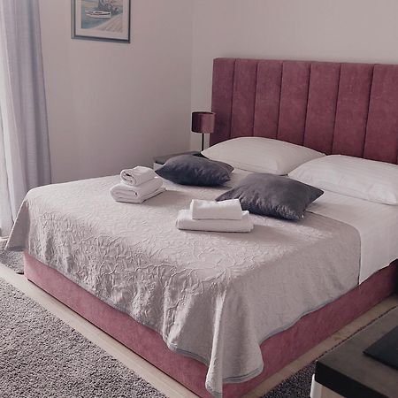 Villa Rosso Baška Voda Cameră foto
