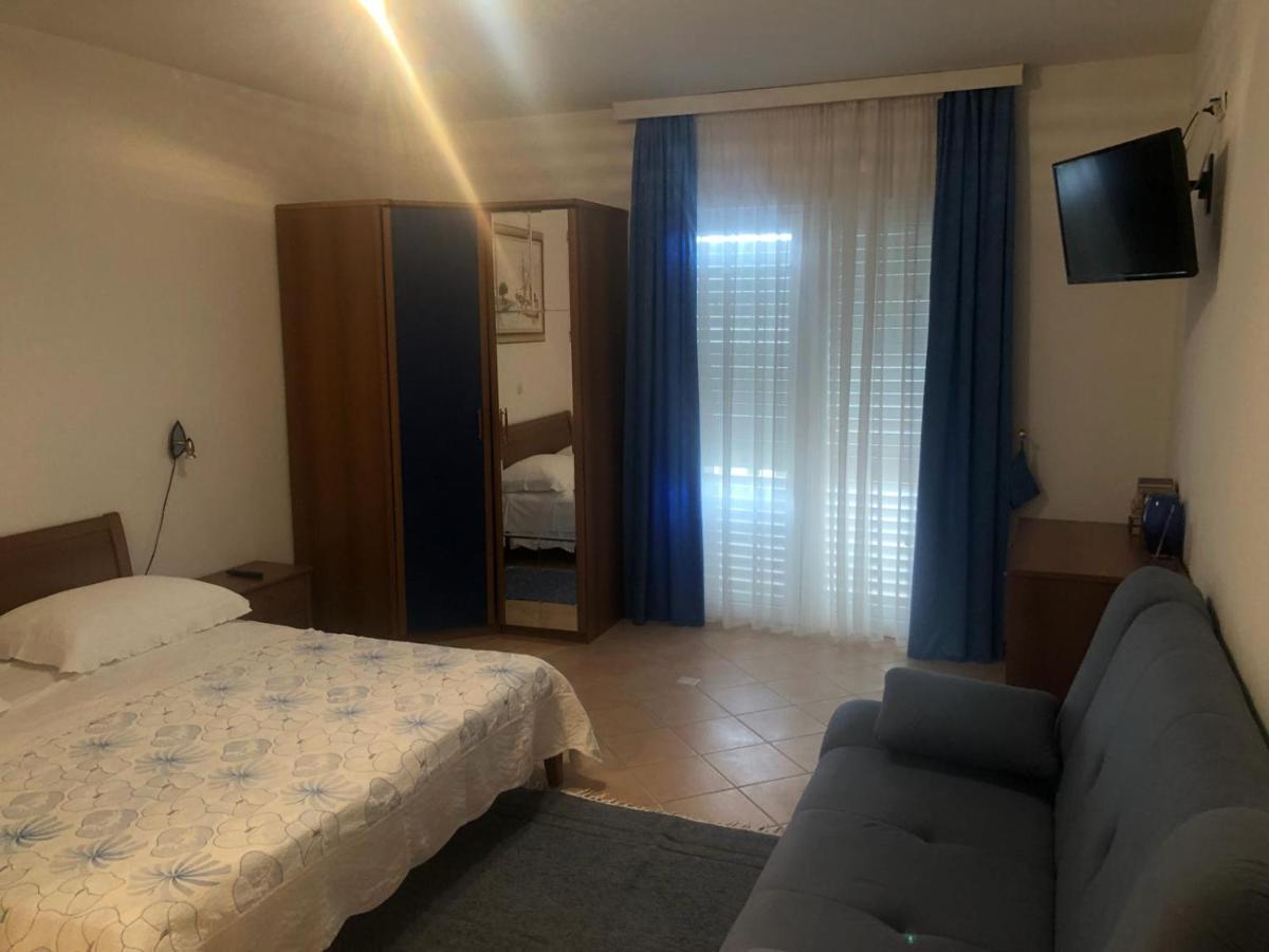 Villa Rosso Baška Voda Exterior foto