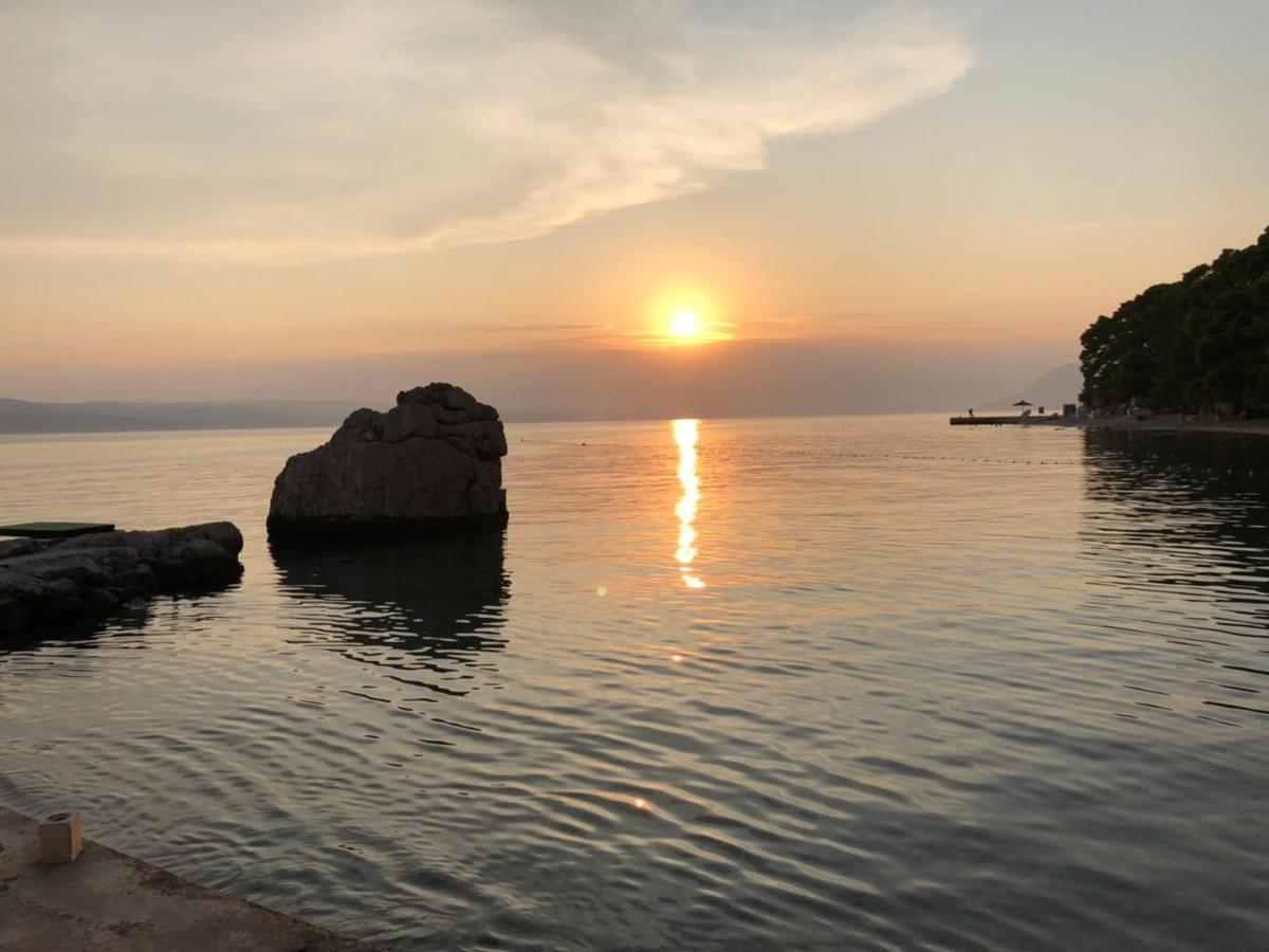 Villa Rosso Baška Voda Exterior foto