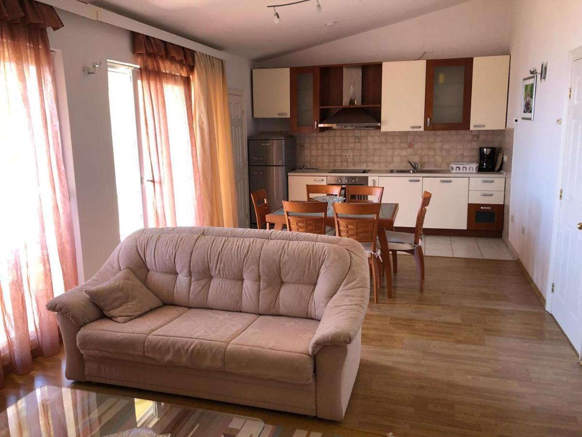 Villa Rosso Baška Voda Exterior foto