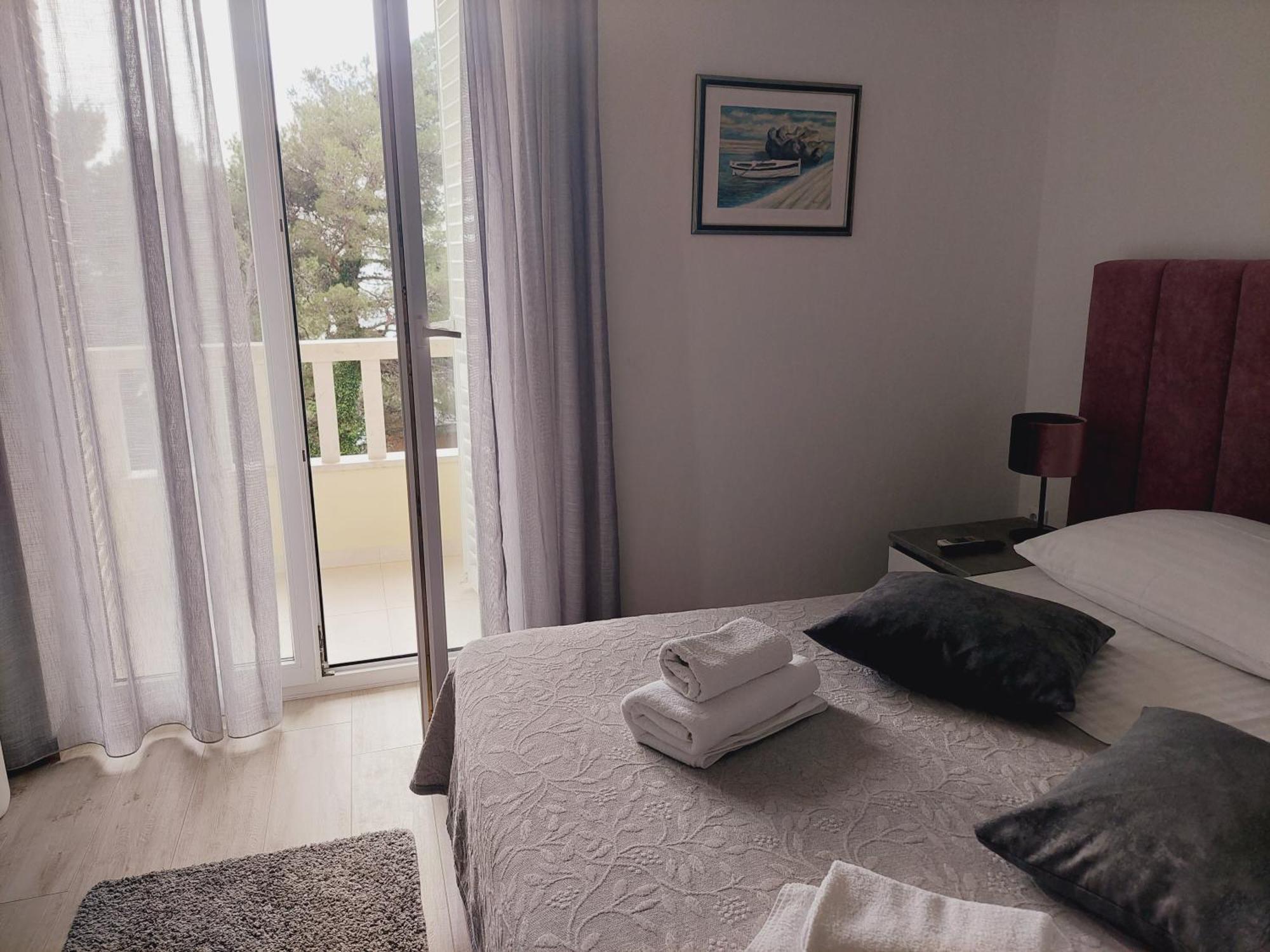 Villa Rosso Baška Voda Cameră foto