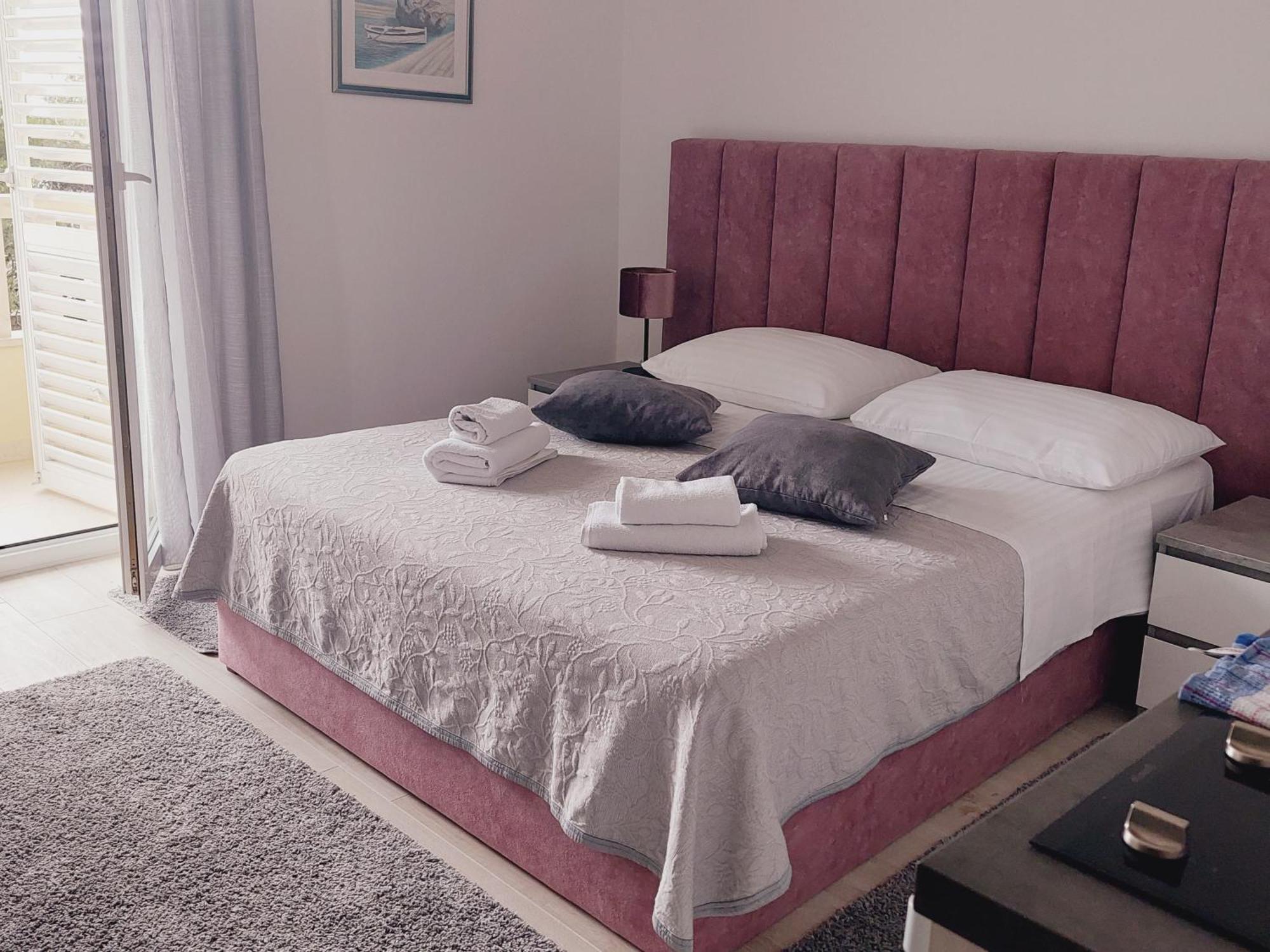 Villa Rosso Baška Voda Cameră foto